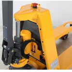 Motorised pallet truck 1500 kg/CBD15