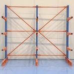 Enkelsidigt grenställ 3 st Pelare, 12 st Arm 600 mm/2500Hx3000Bx600D