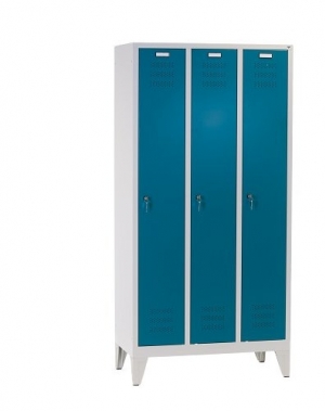 3 door locker with legs 1850x900x500