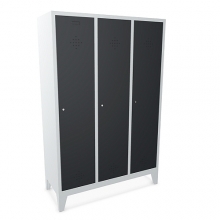 3 door locker with legs 1850x1200x500 RAL7035/RAL7021